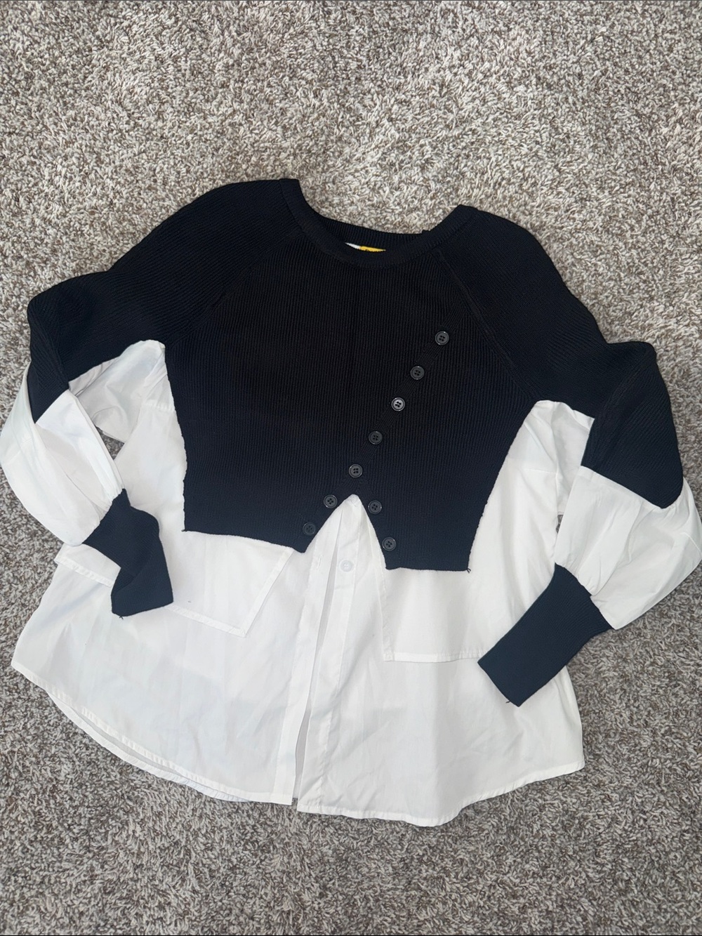 Daisy Black Ribbed Collar Tee with Yellow Brand Tag